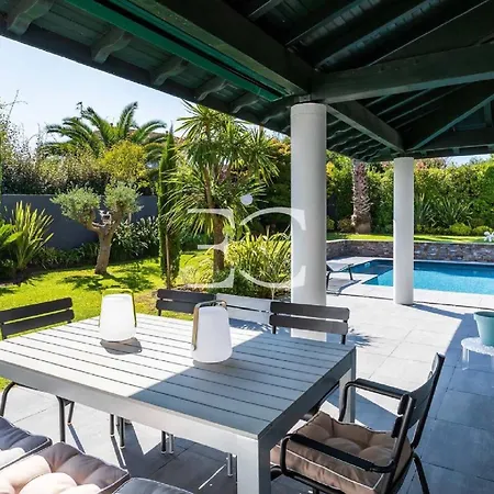 Gorgeous Garden And Heated Pool Апартаменты Англе