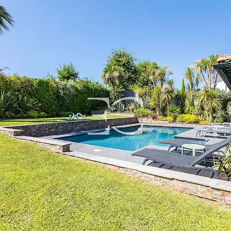 Gorgeous Garden And Heated Pool *